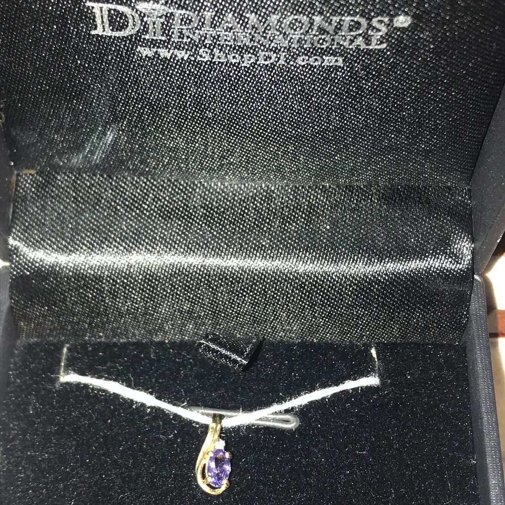 10k Yellow gold purple Amethyst pendant